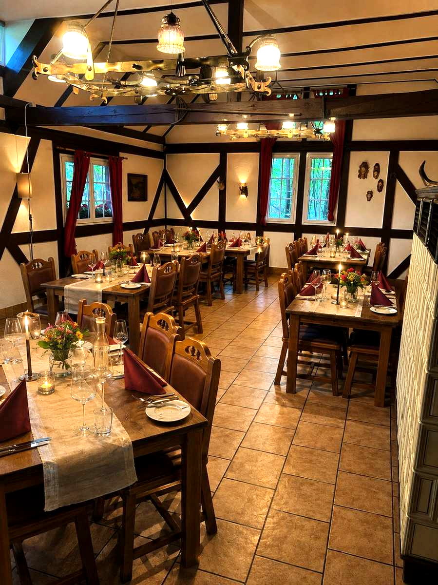 Holzfällerklause – Festtagstafel